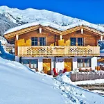 Chalet Alpendorf Anno Dazumal Tux