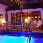 Chalet Alpendorf Anno Dazumal Tux