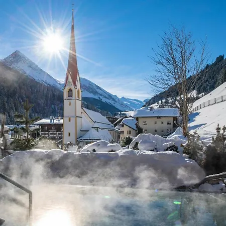 Chalet Alpendorf Anno Dazumal Tux