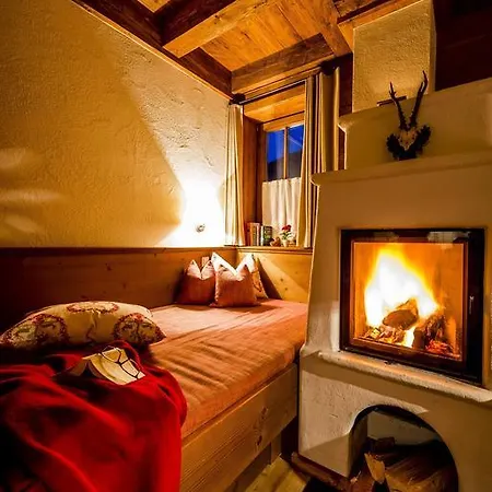 Alpendorf Anno Dazumal Chalet Tux