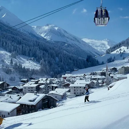 Alpendorf Anno Dazumal Chalet Tux