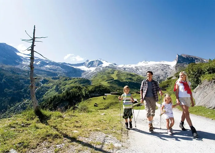 Alpstuga Alpendorf Anno Dazumal Tux