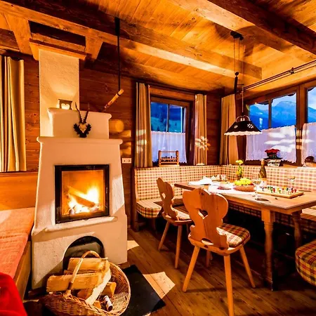 Alpendorf Anno Dazumal Tux