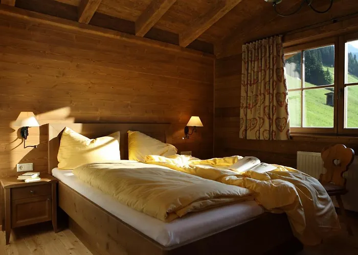 Alpendorf Anno Dazumal Tux