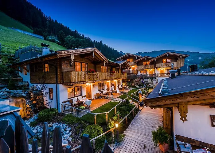 Alpendorf Anno Dazumal Chalet Tux